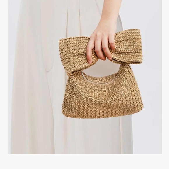 Elegant Gold Bow Clutch - Picture 4 of 4